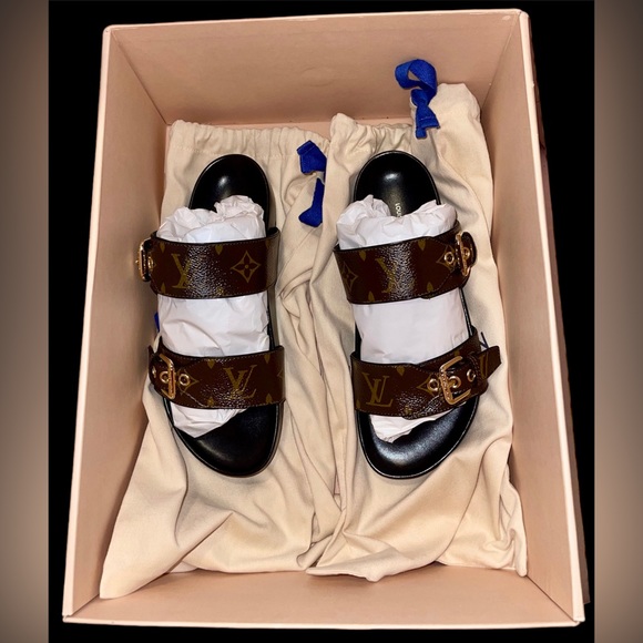 Women’s Louis Vuitton sandals - Picture 2 of 3